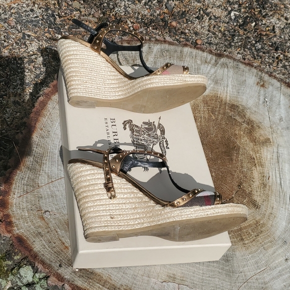 Burberry wedges